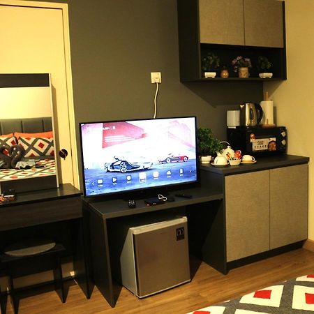 Mlh Premier Suites @ Saville チェラス エクステリア 写真