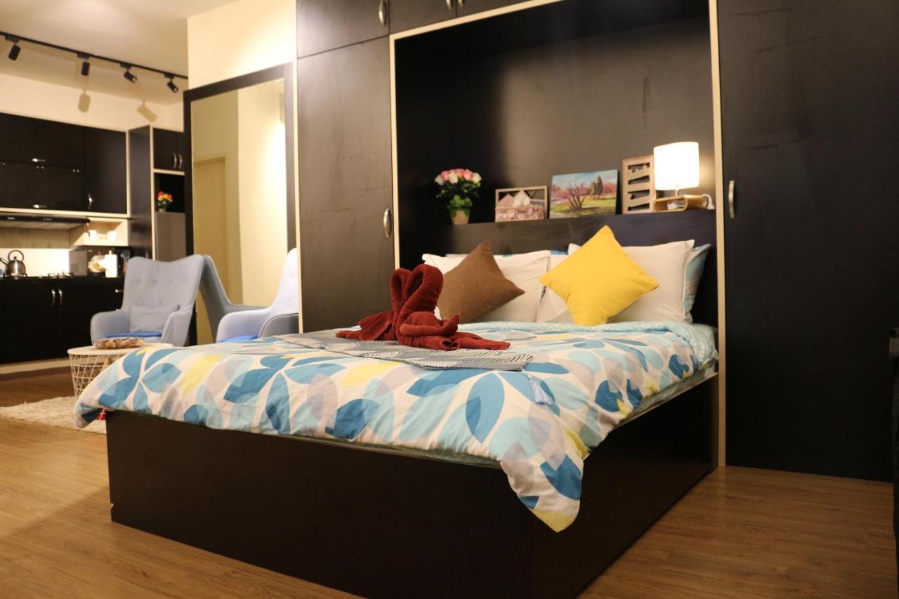 Mlh Premier Suites @ Saville チェラス エクステリア 写真