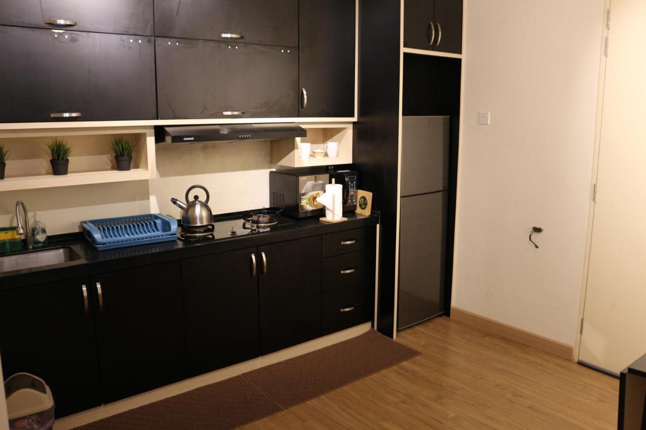 Mlh Premier Suites @ Saville チェラス エクステリア 写真